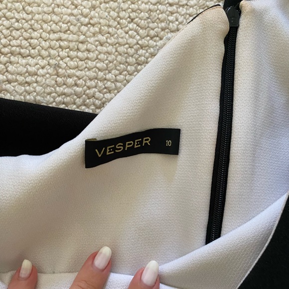 One shoulder mini dress black and white - Picture 3 of 4